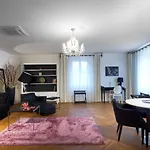 호텔 아플라우스 4*