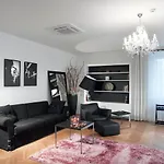 Aplaus Hotel 4*