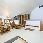 Hotel Aplaus 4*