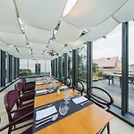 Aplaus Hotel 4*