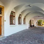 Aplaus Hotel