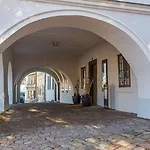 Aplaus Hotel 4*