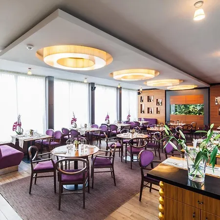 Aplaus Hotel 4*