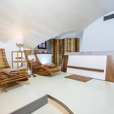 Hotel Aplaus 4*