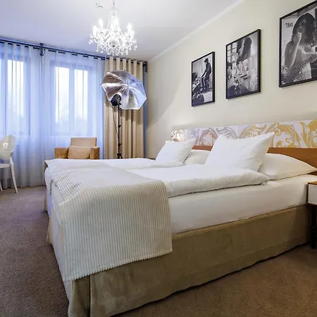 Aplaus Hotell