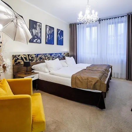Aplaus Hotel