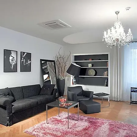 Hotel Aplaus 4*