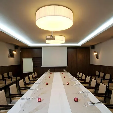 Hotel Aplaus 4*